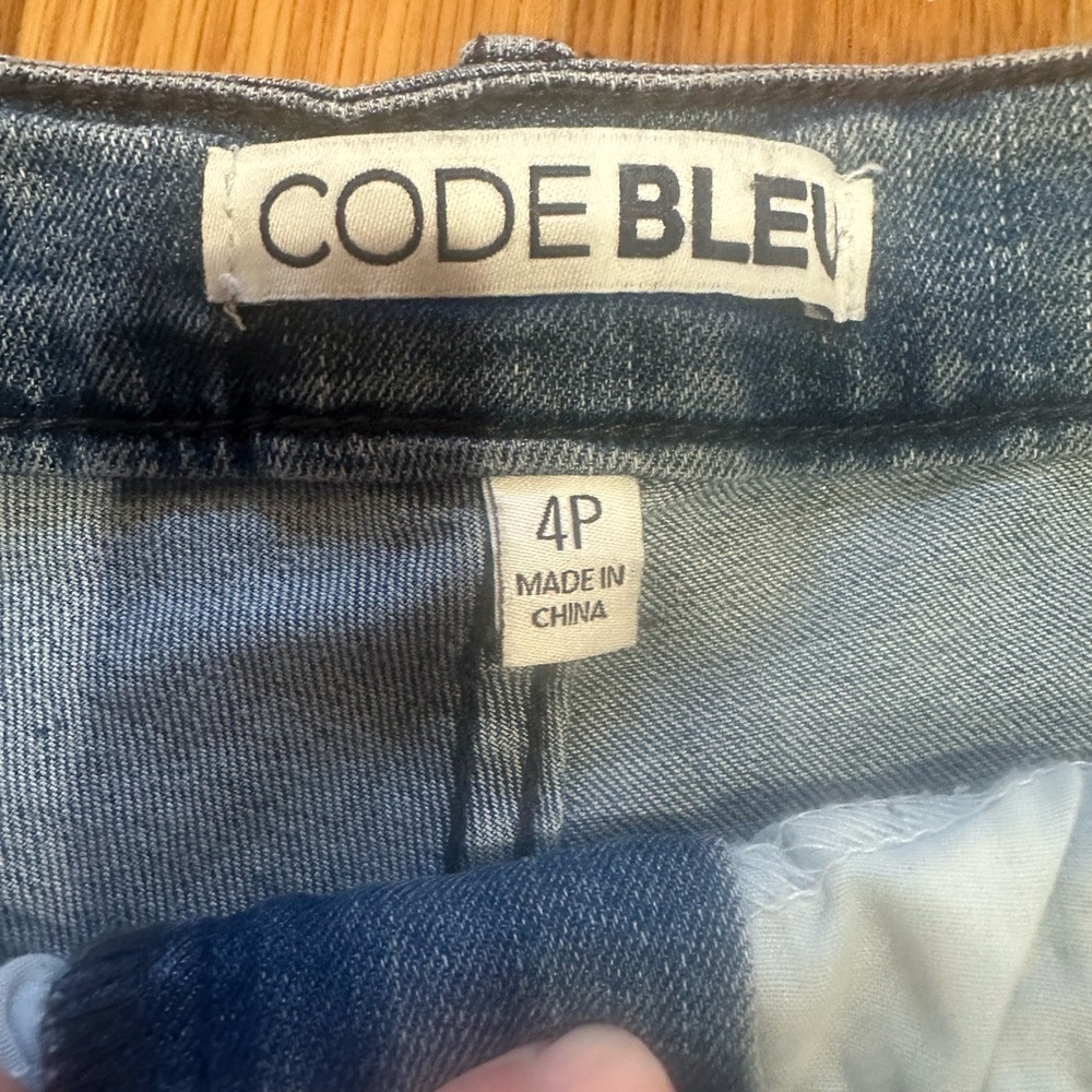 Code Bleu. 4P - Picture 3 of 8